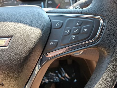 Used 2018 Chevrolet Cruze LT w/ Sun And Sound Package FWD image 22