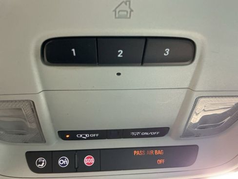 Used 2018 Chevrolet Traverse LT image 28