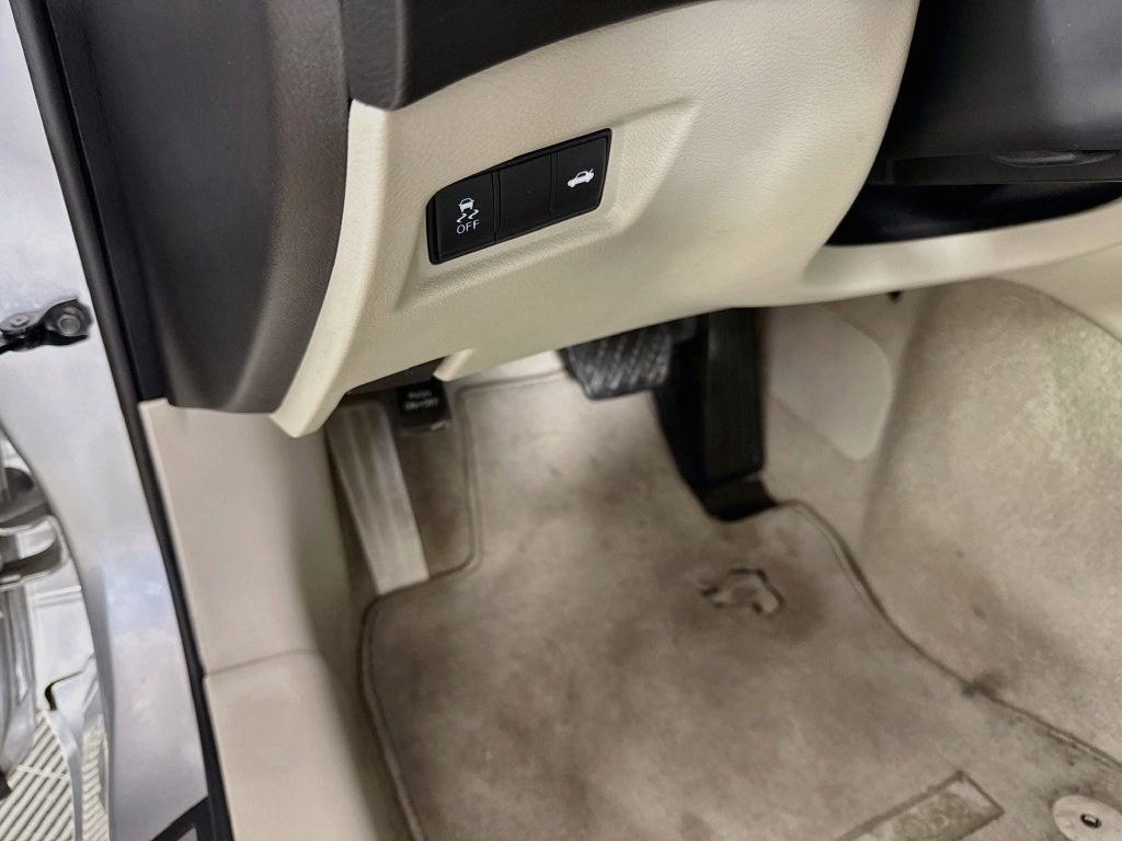 Used 2019 INFINITI Q50 Luxe w/ Essential Package (3.0T Luxe) AWD/4WD image 10