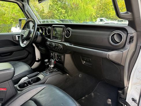 Used 2019 Jeep Wrangler Unlimited Sahara AWD/4WD image 42
