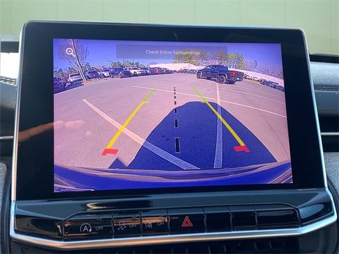 Used 2024 Jeep Compass Latitude image 31