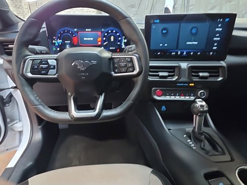 Used 2024 Ford Mustang Coupe image 15