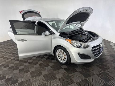 Used 2016 Hyundai Elantra GT FWD image 13