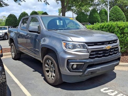 Used 2022 Chevrolet Colorado LT w/ LT Convenience Package RWD image 2