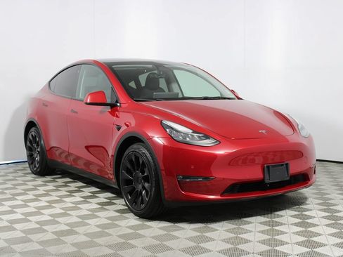 Used 2022 Tesla Model Y Long Range AWD/4WD image 24