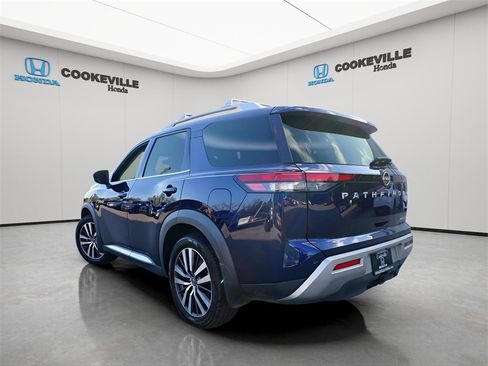 Used 2022 Nissan Pathfinder Platinum w/ Cargo Package image 11