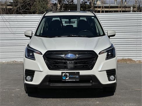 Used 2023 Subaru Forester Premium image 7
