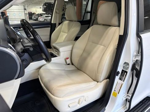 Used 2023 Lexus GX 460 Premium w/ Premium Package AWD/4WD image 14