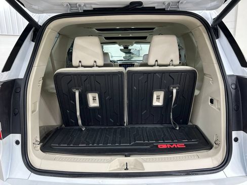 Used 2023 GMC Acadia Denali w/ Denali Technology Package AWD/4WD image 34