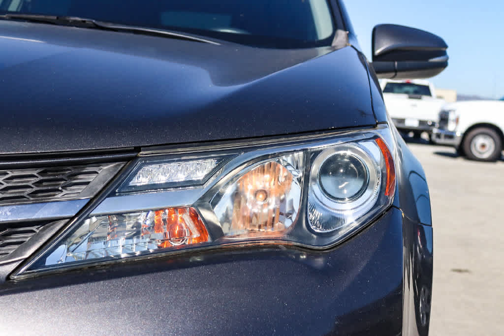 Used 2015 Toyota RAV4 XLE FWD image 7