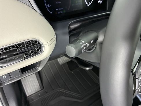 Used 2026 Honda HR-V EX-L image 21