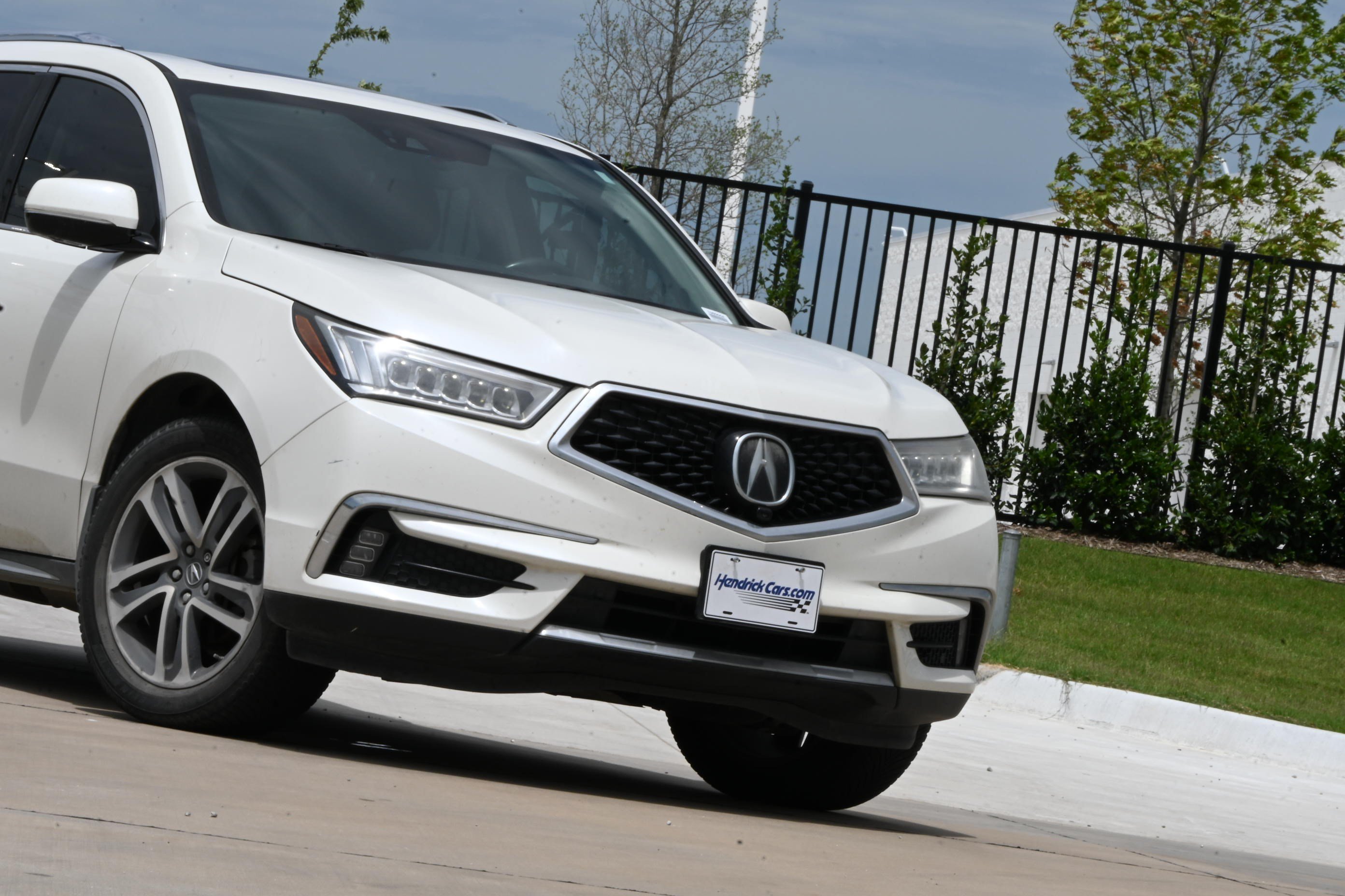 Used 2018 Acura MDX w/ Advance & Entertainment Pkg FWD image 10