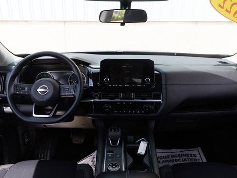 Used 2022 Nissan Pathfinder S AWD/4WD image 27