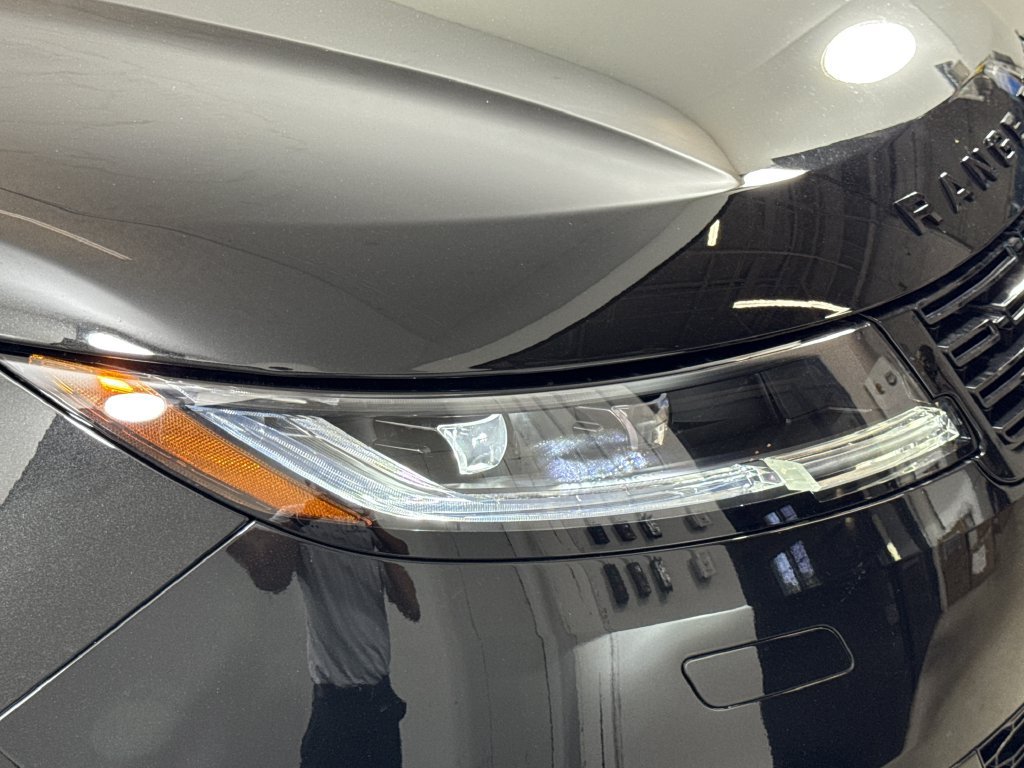 New 2027 Land Rover Range Rover Sport SE AWD/4WD image 13