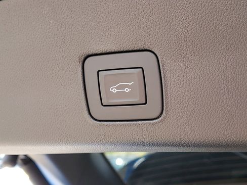 Used 2024 Chevrolet TrailBlazer ACTIV w/ Convenience Package AWD/4WD image 9