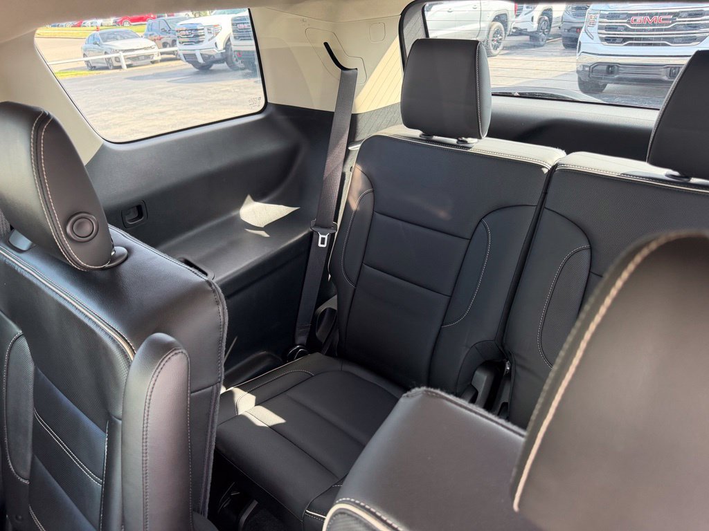 Used 2019 GMC Acadia Denali w/ Technology Package AWD/4WD image 22