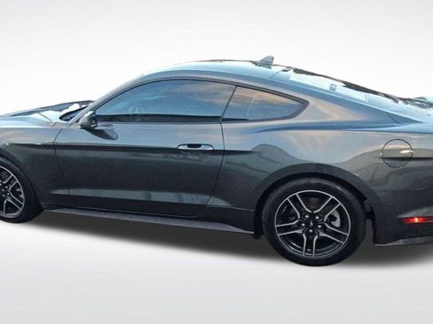 Used 2020 Ford Mustang Premium image 5