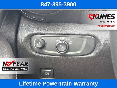 Used 2025 Chevrolet Blazer LT FWD image 29