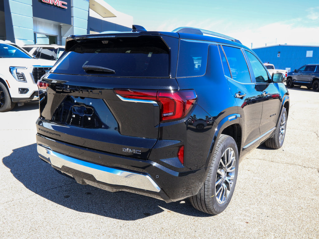 New 2027 GMC Terrain Denali w/ LPO, Black Badging Package AWD/4WD image 3