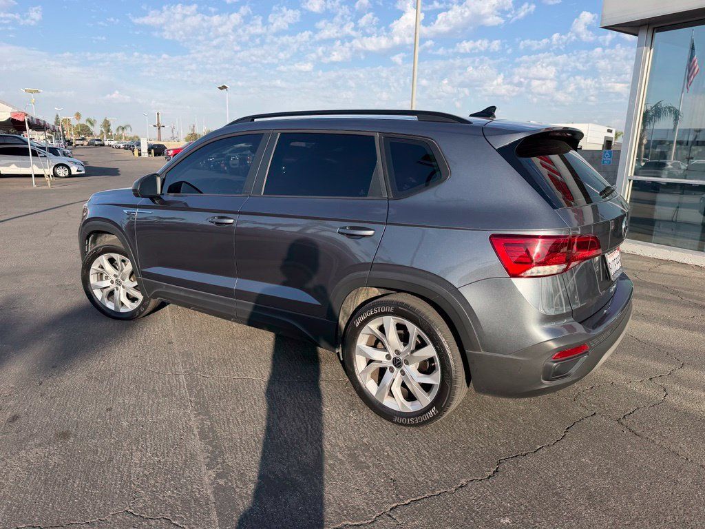 Used 2023 Volkswagen Taos S AWD/4WD image 2