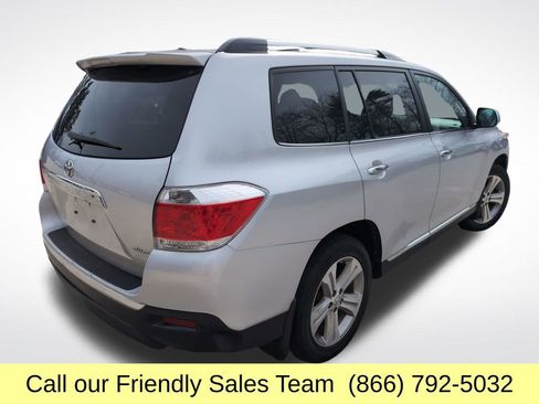 Used 2012 Toyota Highlander Limited w/ Tow Pkg image 6