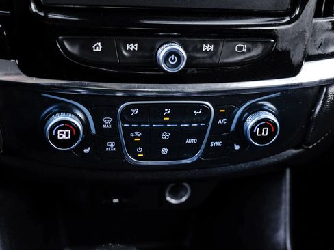 Used 2018 Chevrolet Traverse LT AWD/4WD image 26