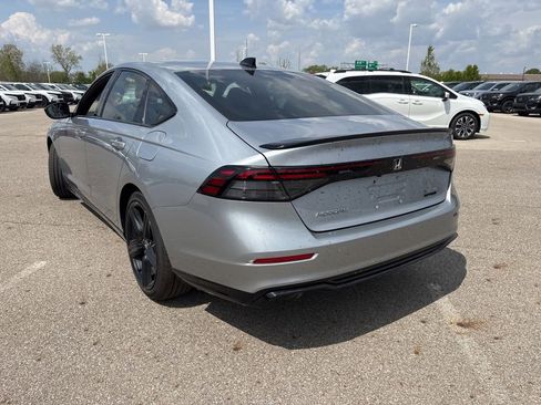 Used 2023 Honda Accord Sport image 8