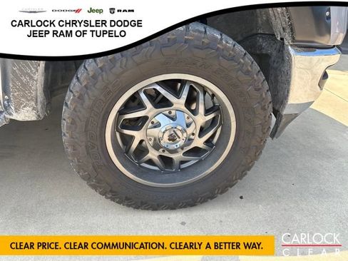 Used 2019 RAM 1500 Laramie AWD/4WD image 13