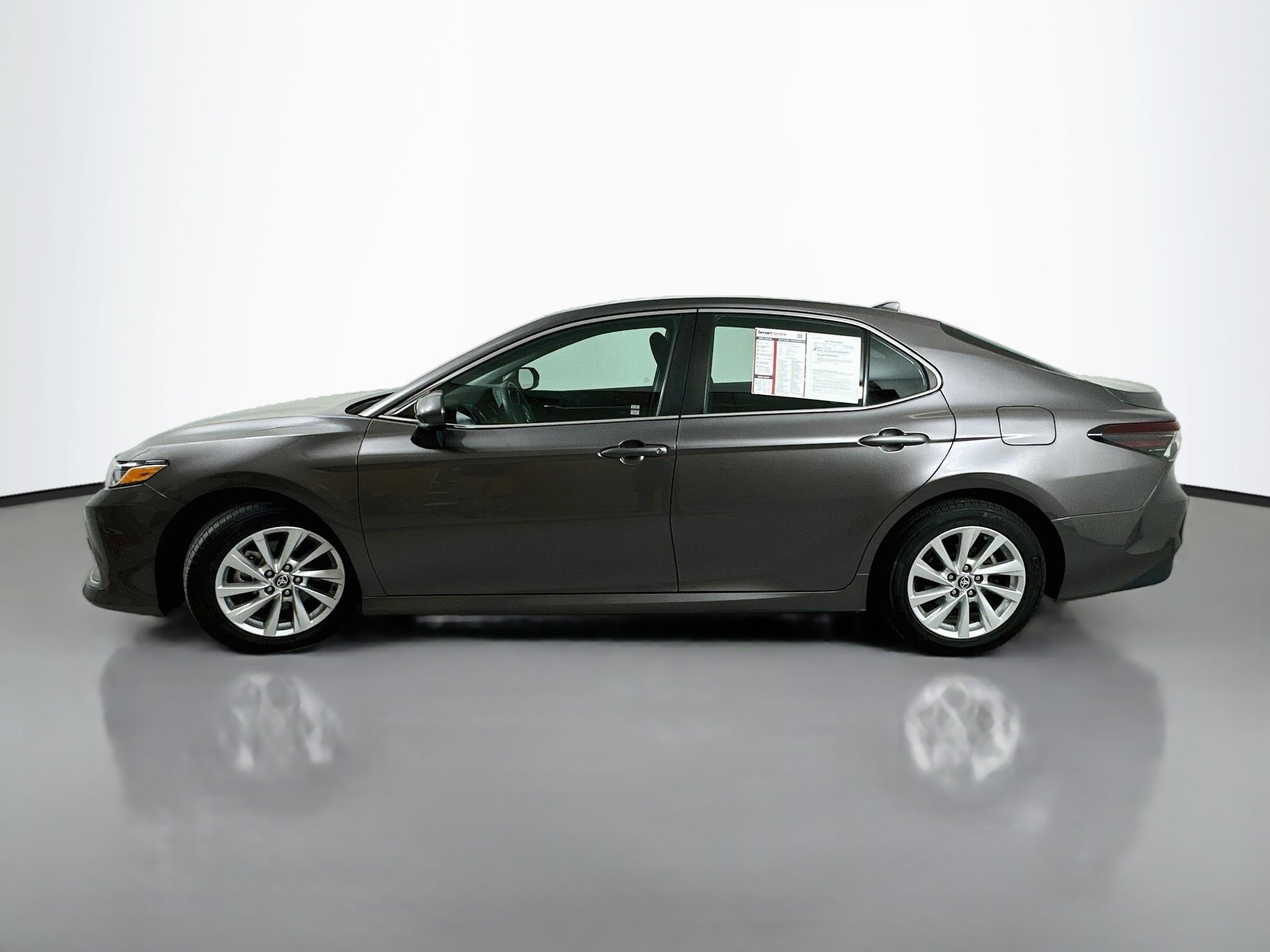 Certified 2023 Toyota Camry LE AWD/4WD image 4