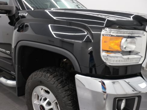 Used 2018 GMC Sierra 2500 SLE w/ HD SLE Preferred Plus Package AWD/4WD image 27