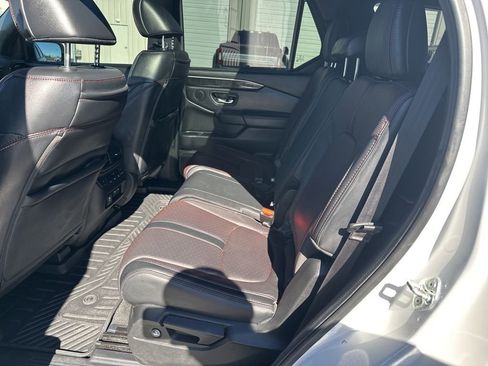 Used 2025 Honda Pilot Black Edition image 35