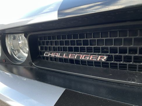 Used 2014 Dodge Challenger R/T Plus RWD image 26