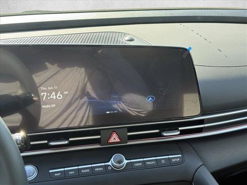 New 2026 Hyundai Elantra Limited FWD image 14