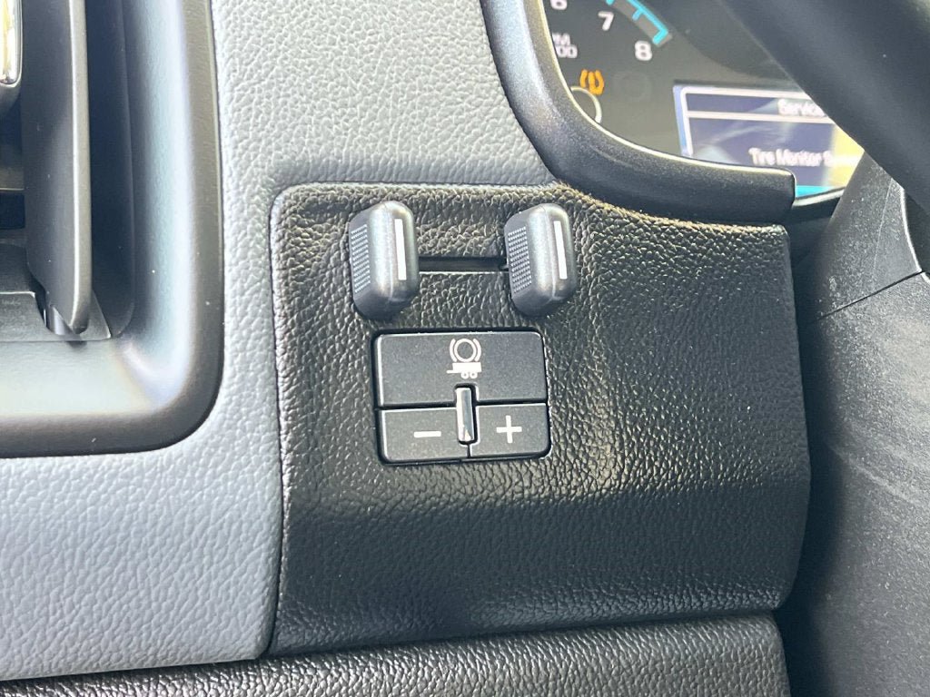 Used 2017 Chevrolet Colorado Z71 AWD/4WD image 30