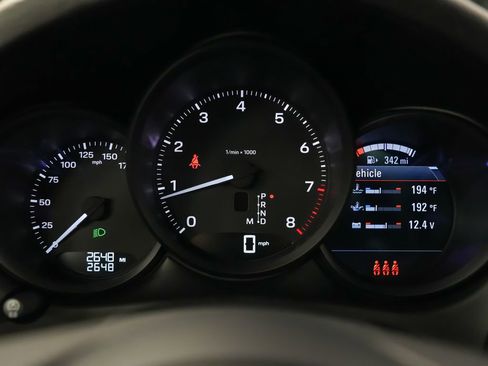 Certified 2026 Porsche Macan AWD/4WD image 26