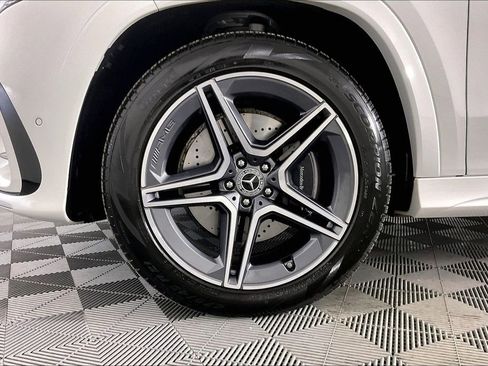 Used 2026 Mercedes-Benz GLS 450 4MATIC image 8