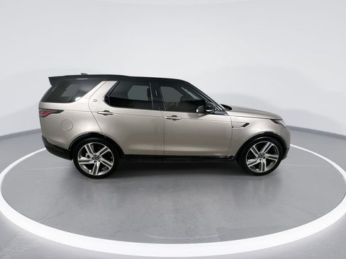 Used 2021 Land Rover Discovery HSE R-Dynamic AWD/4WD image 9