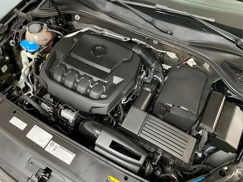 Used 2018 Volkswagen Passat 2.0T SE FWD image 16