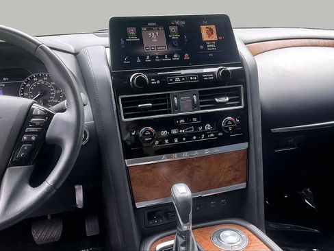 Used 2023 Nissan Armada SL w/ Captain's Chairs Package RWD image 7