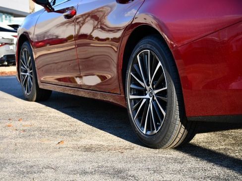 New 2025 Lexus ES 350 w/ Premium Package image 9