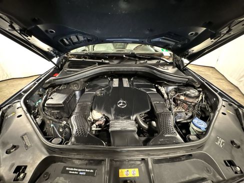 Used 2016 Mercedes-Benz GL 450 4MATIC image 36