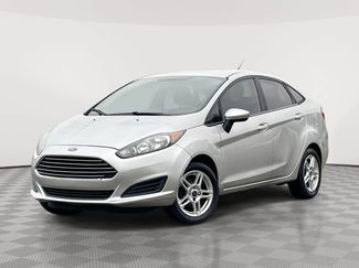 Used 2017 Ford Fiesta SE video 1