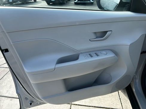Certified 2025 Hyundai Kona SEL image 11