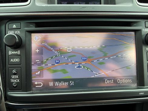 Used 2013 Toyota Highlander Limited image 23