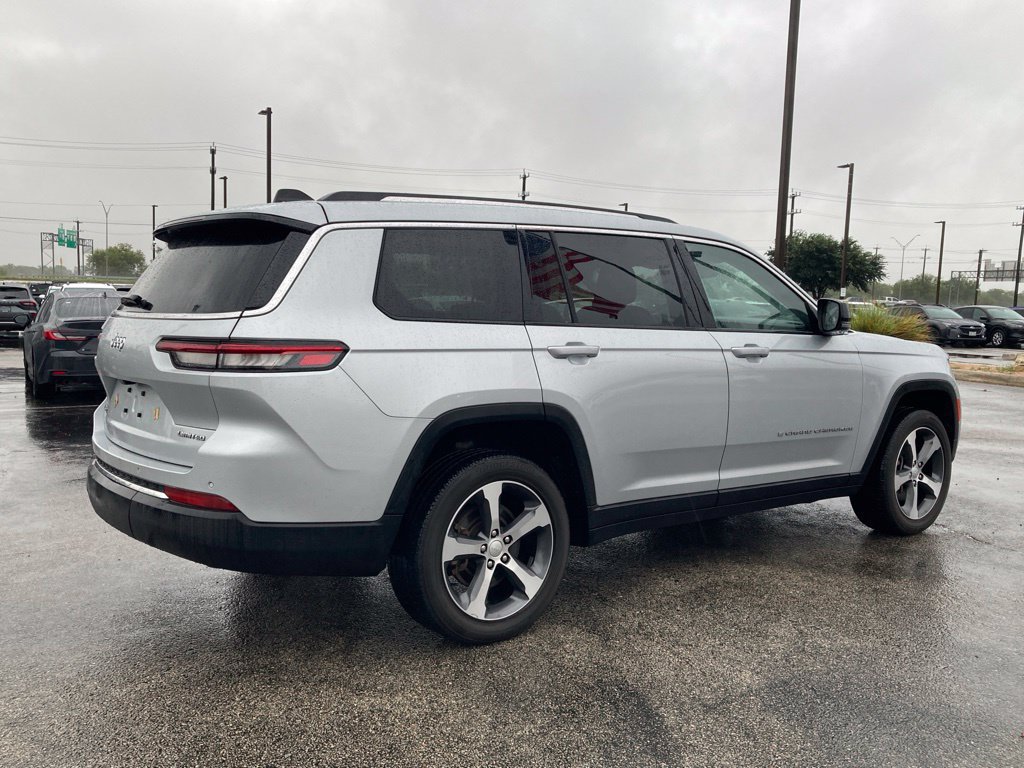 Used 2023 Jeep Grand Cherokee L Limited w/ Trailer Tow Group (B) AWD/4WD image 5