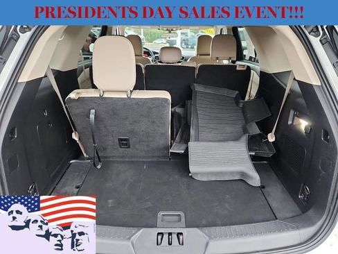 Used 2022 Ford Explorer XLT w/ Equipment Group 202A image 29