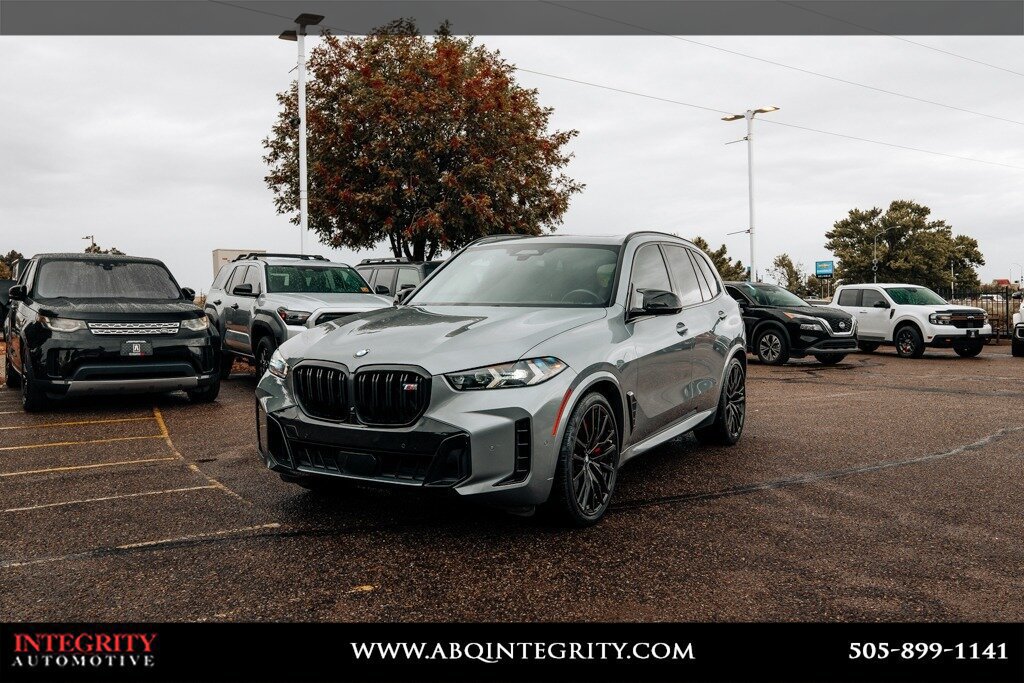 Used 2024 BMW X5 M60i AWD/4WD image 3
