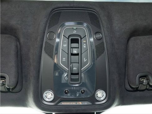 Certified 2025 Bentley Bentayga AWD/4WD image 50