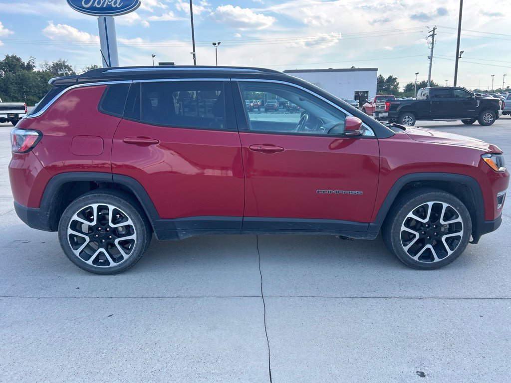 Used 2020 Jeep Compass Limited w/ Luxury Seat Group AWD/4WD image 7