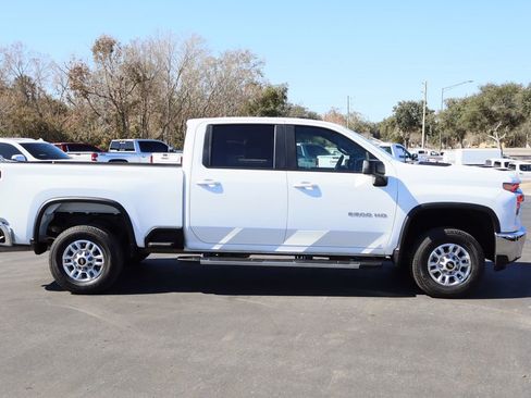 Used 2022 Chevrolet Silverado 2500 LT image 9